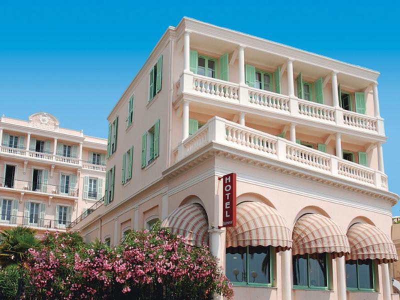 Bleues Balmoral Hotel