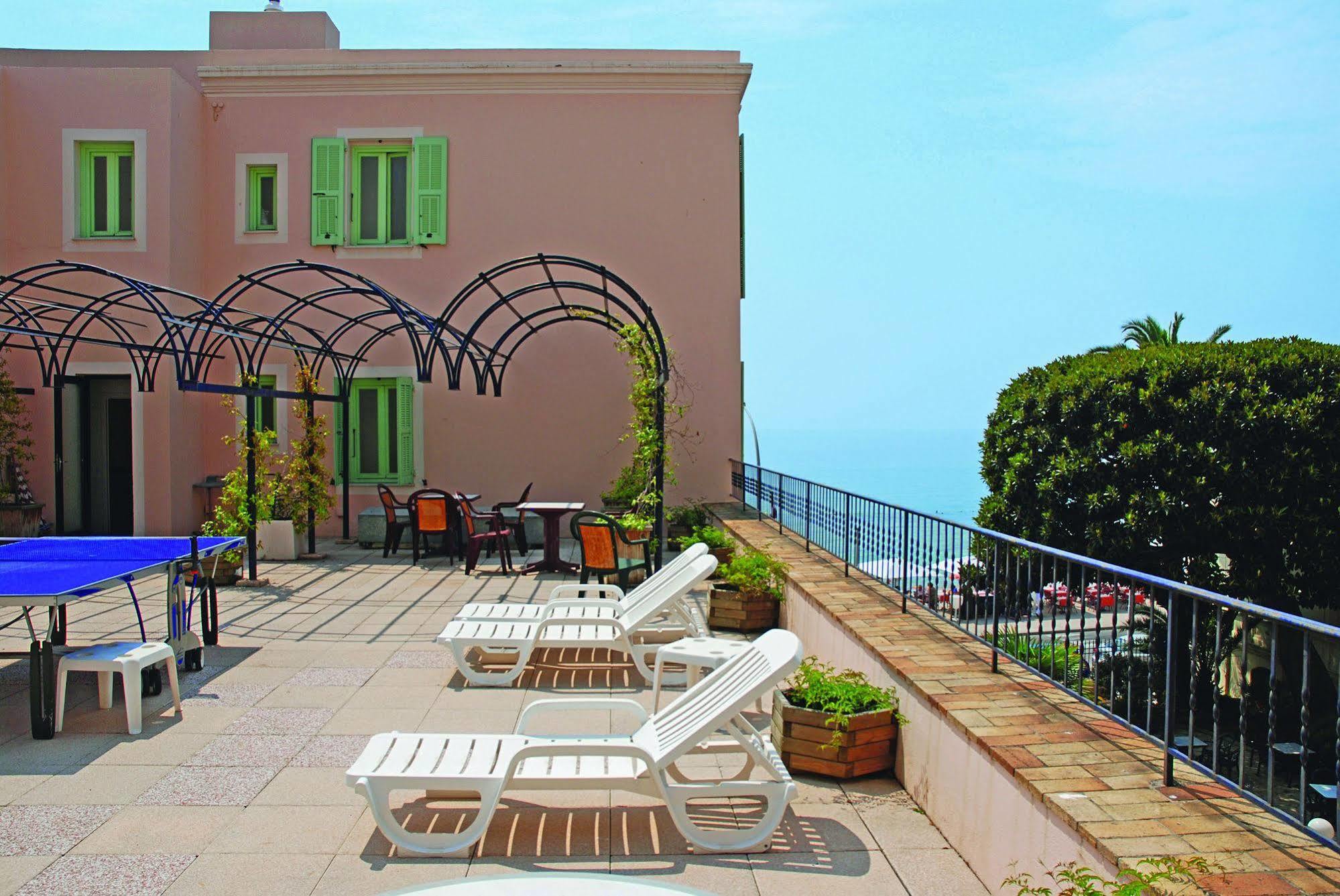 Hotel Bleues Balmoral Menton