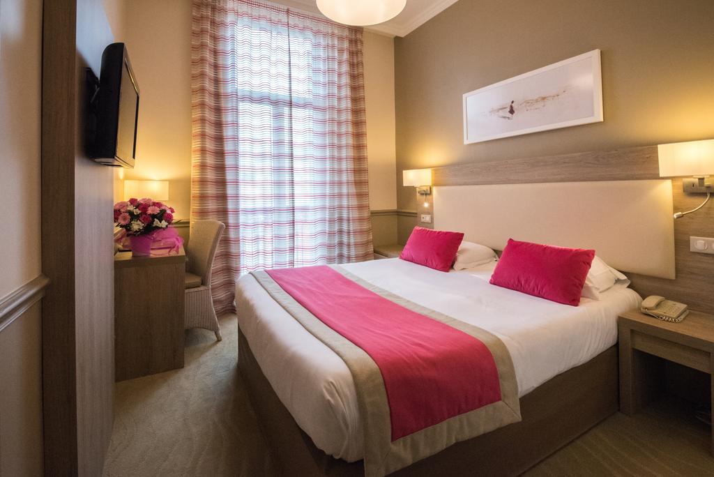Bleues Balmoral Hotel Menton