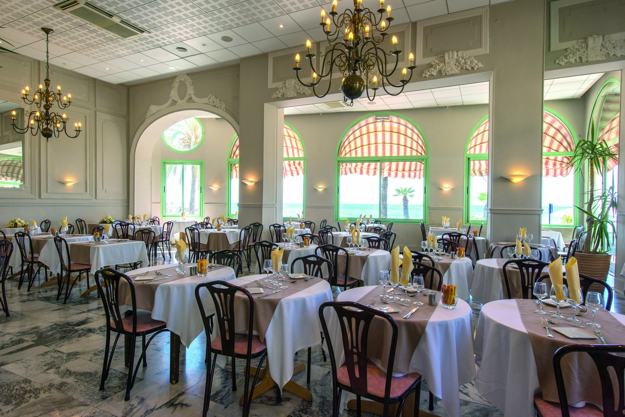 Hotel Bleues Balmoral 3*